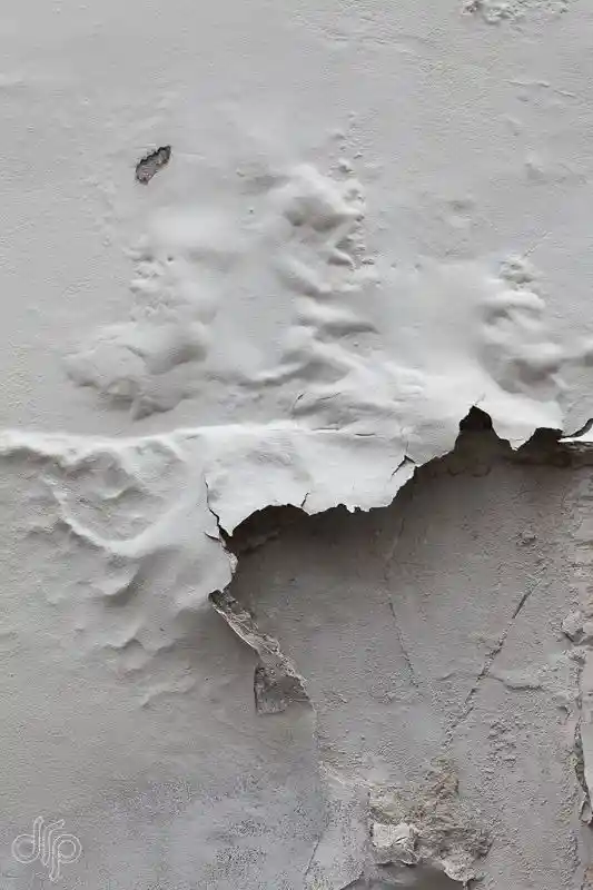 Lead-paint-old-image