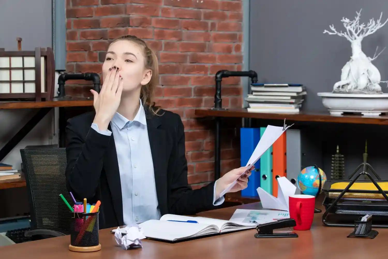 smelly-office-image